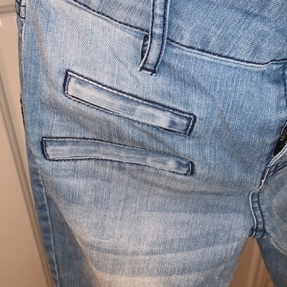 LOW RISE SUPER SKINY JEANS - Picture 3 of 4